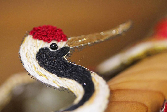 krista decor bird embroidery
