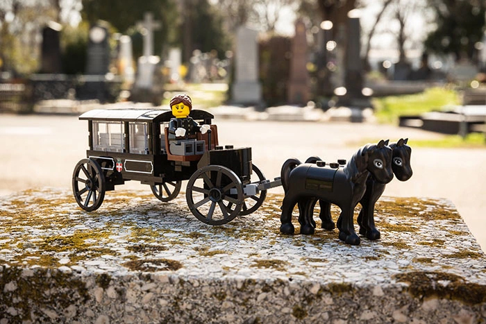 lego funeral set horse buggy