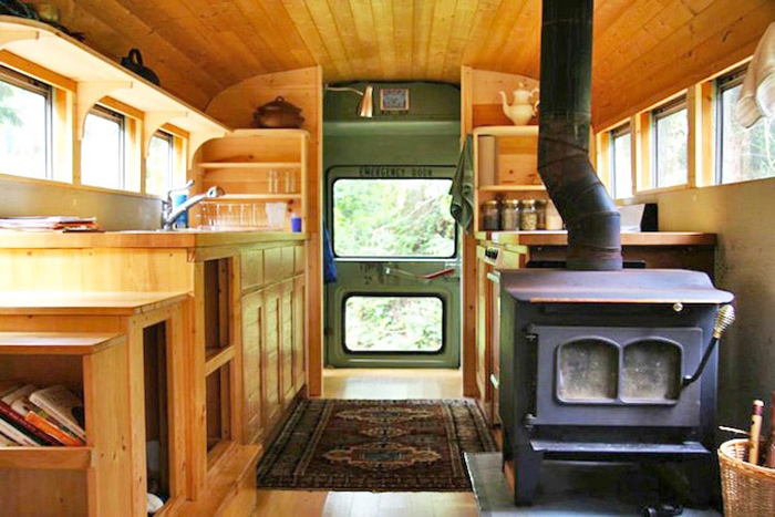 mobile home with traditional oven