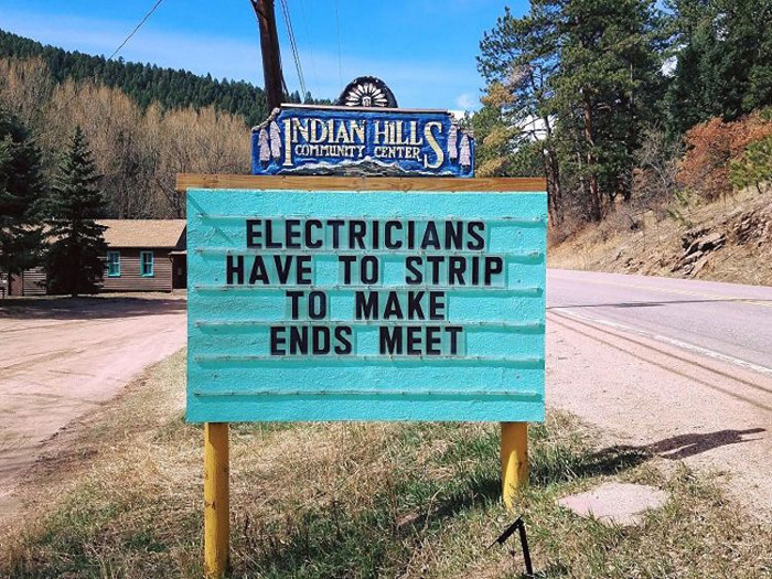 electricians joke pun sign