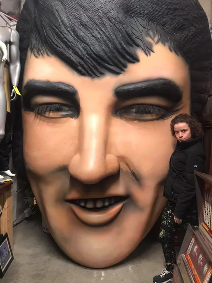 elvis huge head