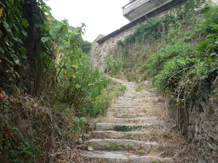 houtouwan village pathway