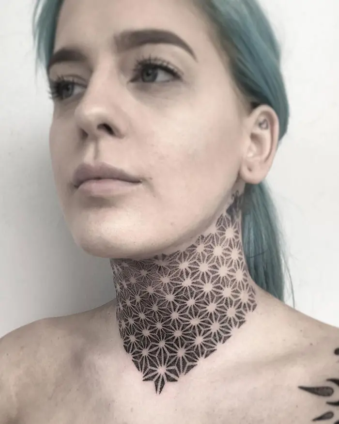 30 Tattoos People Had On Their Necks That Worked Perfectly