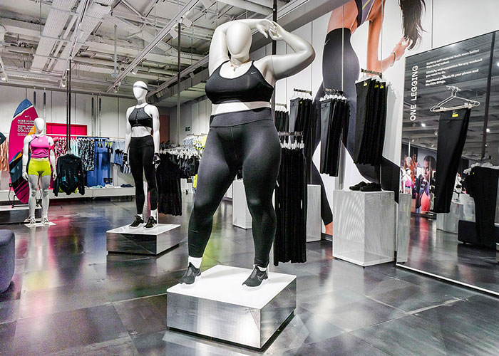 nike plus size mannequin