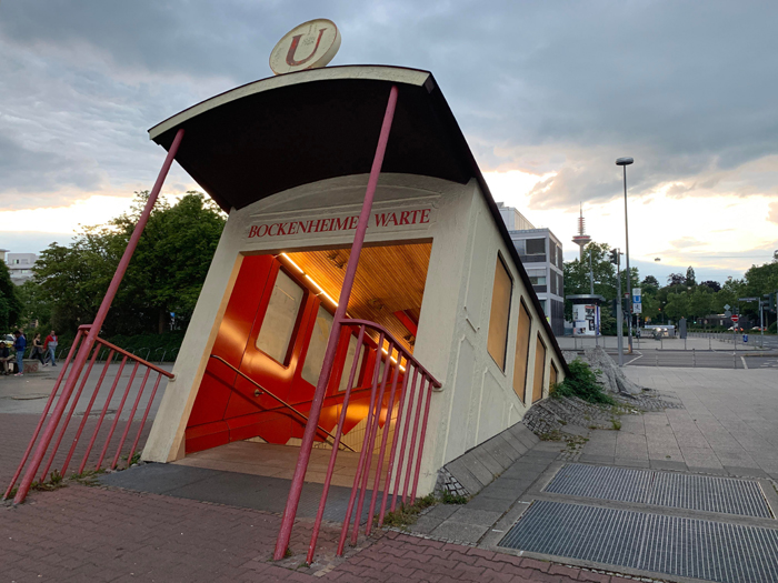 bockenheimer warte frankfurt subway station entrance