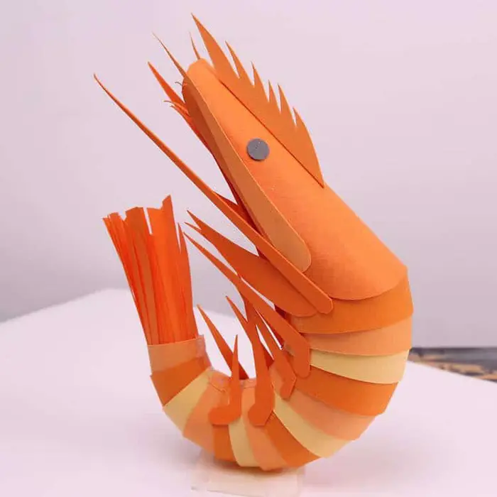 lisa lloyd 3d paper sculptures prawn