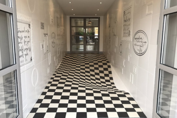 optical llusion hallway tile floor