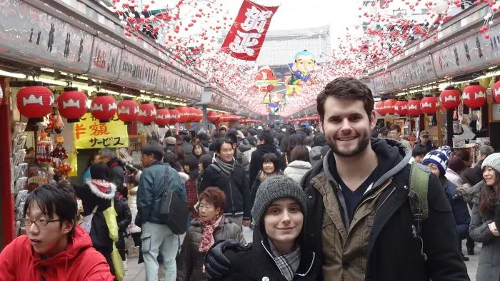 tall people problems japan crowd standing out