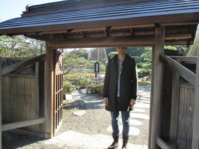 tall people problems japan shrine gate