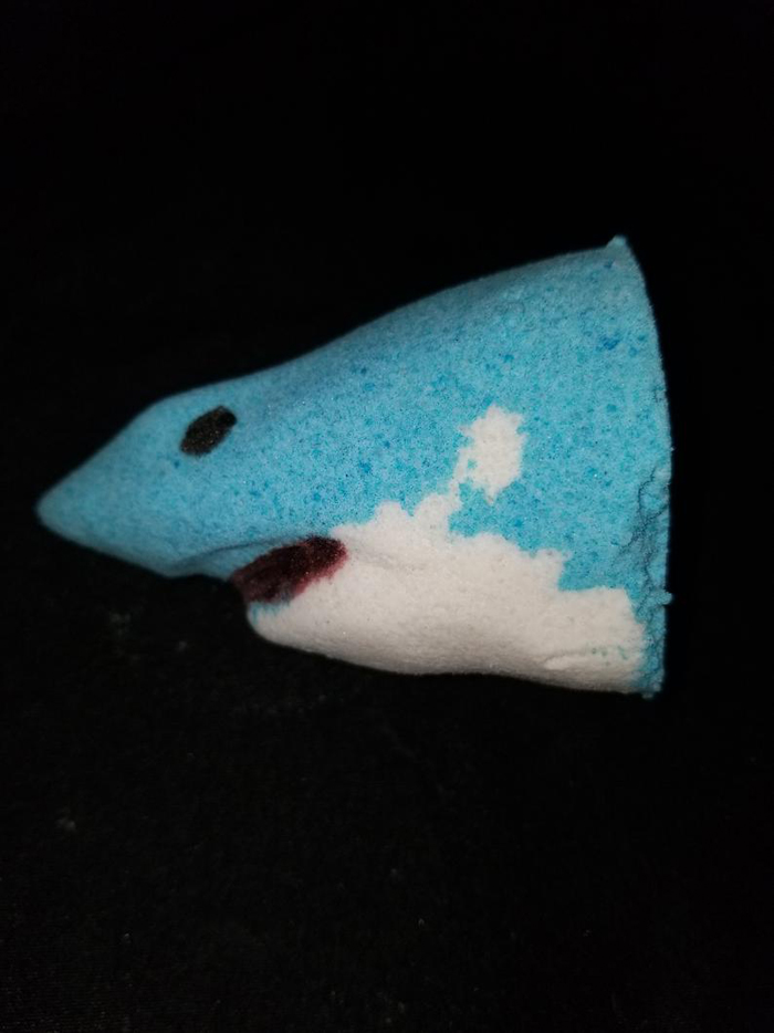 blue shark bath bomb