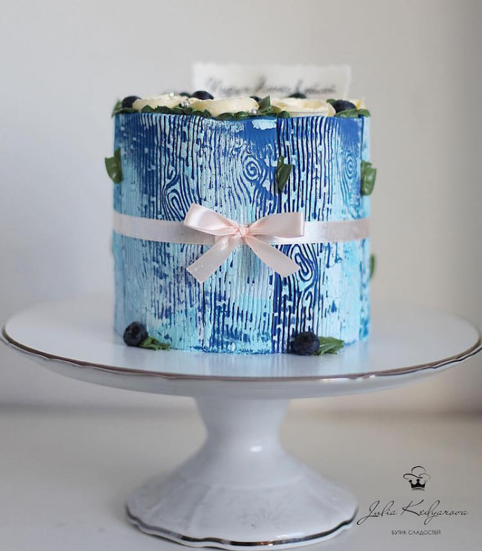 blue wood cake art yulia kedyarova
