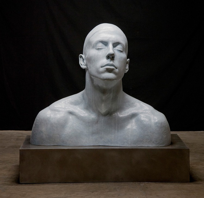 coderch malavia lifelike human sculptures the swimmer