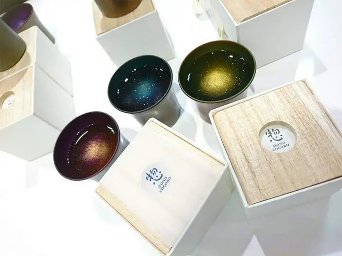 cups and their boxes galaxy sake cups design