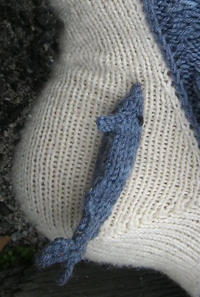 shark socks knit pattern detail
