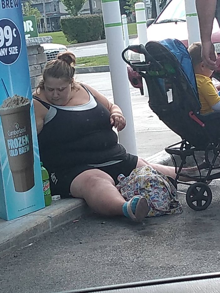 bad customers woman at the convenience store