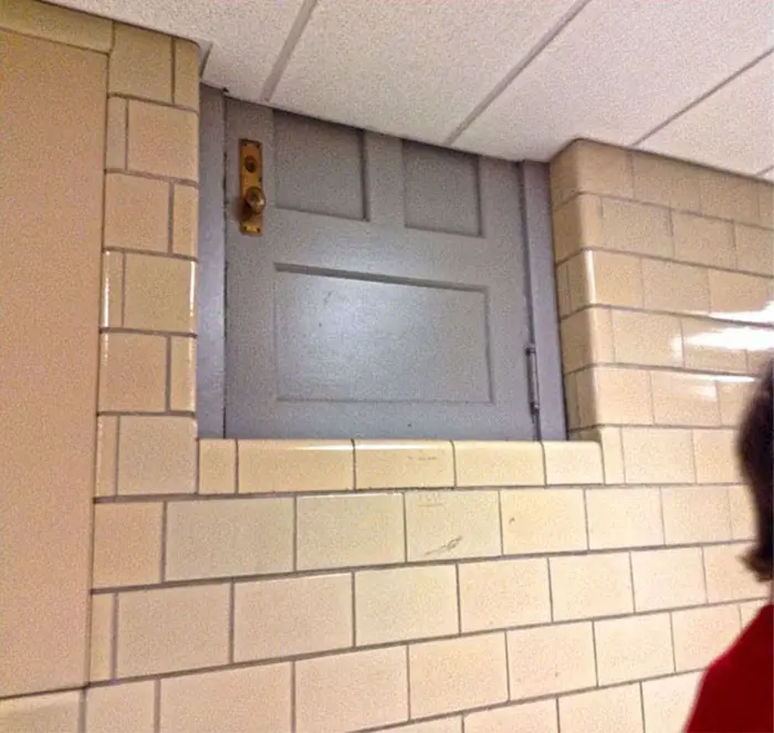 bad school designs floating door
