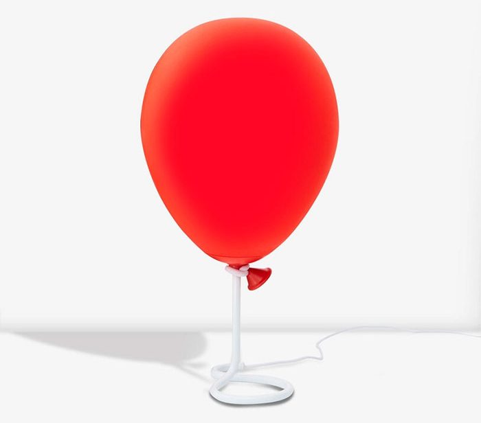 pennywise balloon lamp red