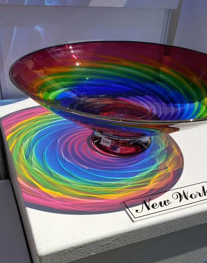 shadow optical illusions rainbow bowl