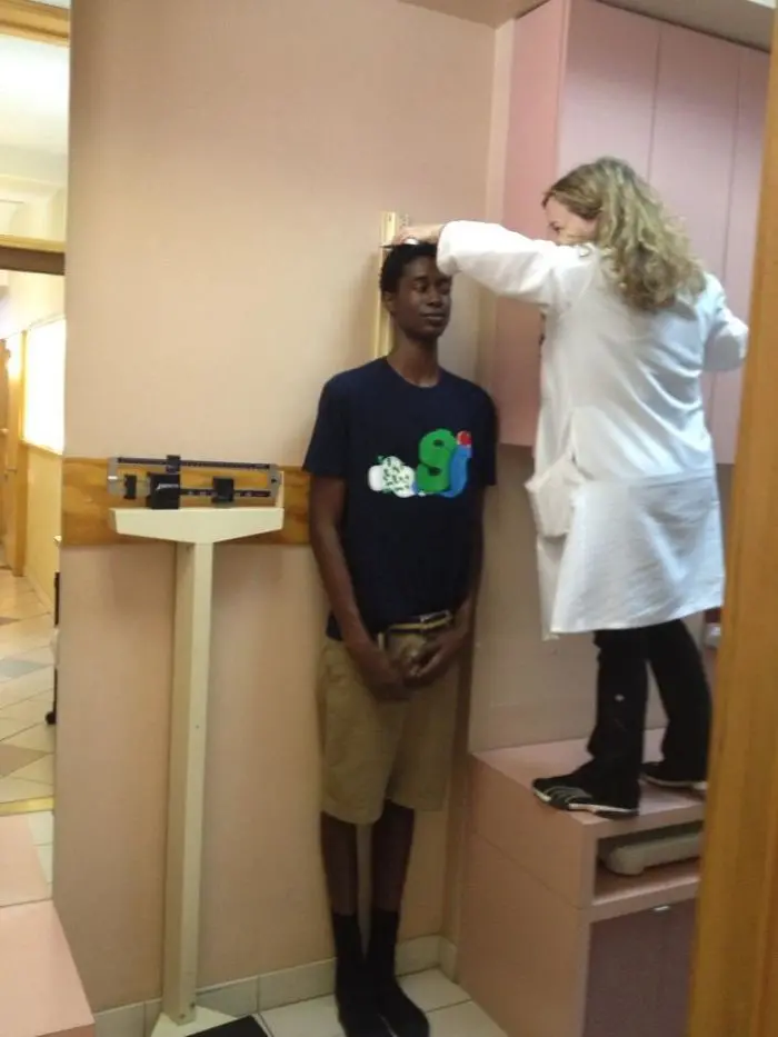 tall people with short people physical check-up