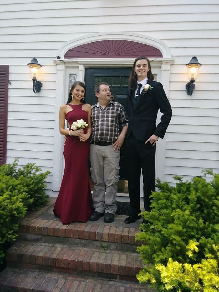 tall people with short people prom picture