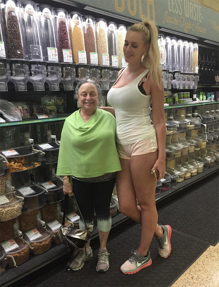 tall people with short people short mom