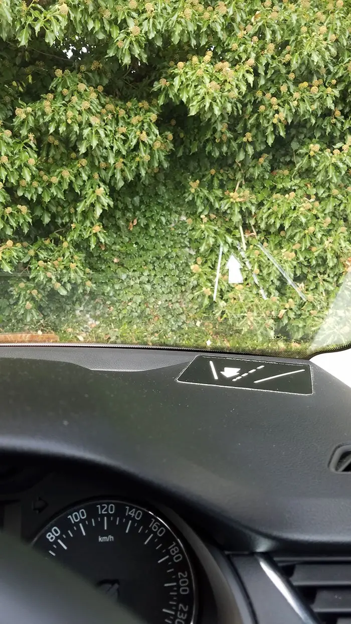 Reflective Dashboard Sticker that Indicates Which Side of the Road to Drive on