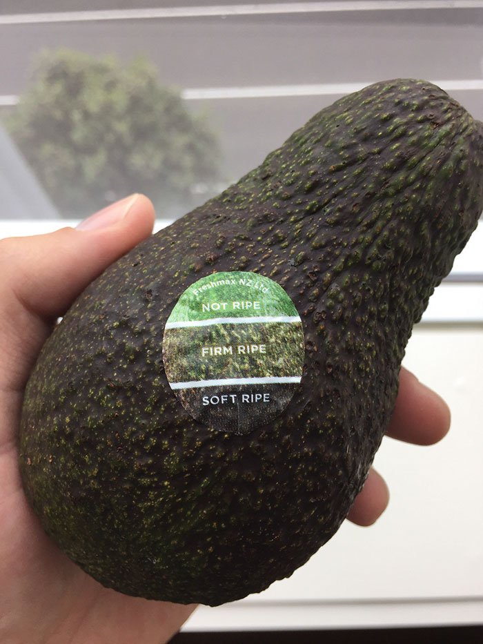 Sticker that Indicates the Ripeness of an Avocado