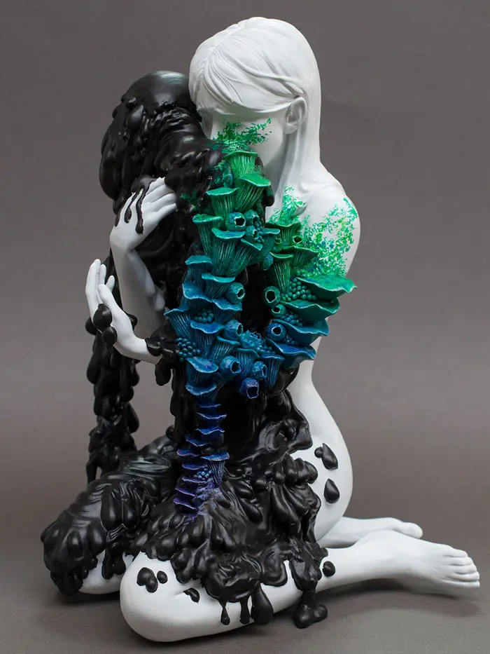 Weeping Women Sculptures by Stephanie Kilgast 10