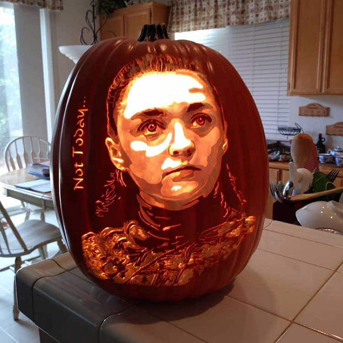 cool pumpkin carving arya