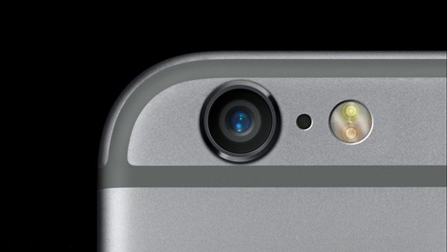 iPhone Additional Microphone Between Camera and Flash