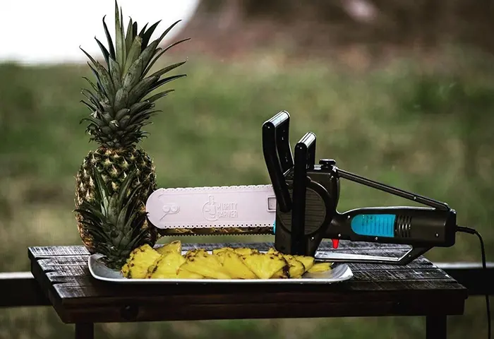 Chainsaw Knife for Slicing Pineapples