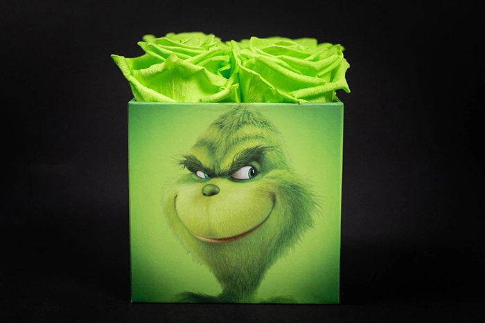 Grinch-Inspired Roses smirking boxface