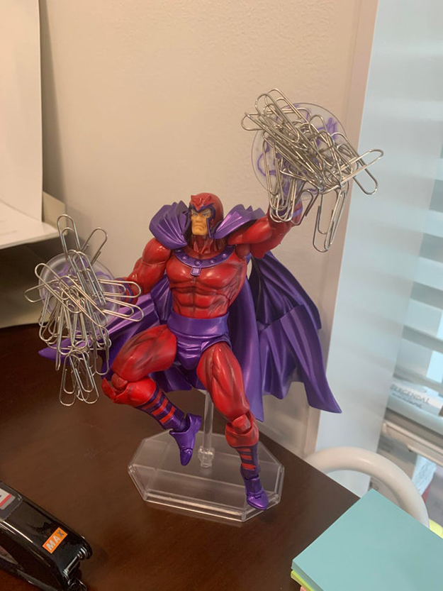 Magneto Paperclip Holder