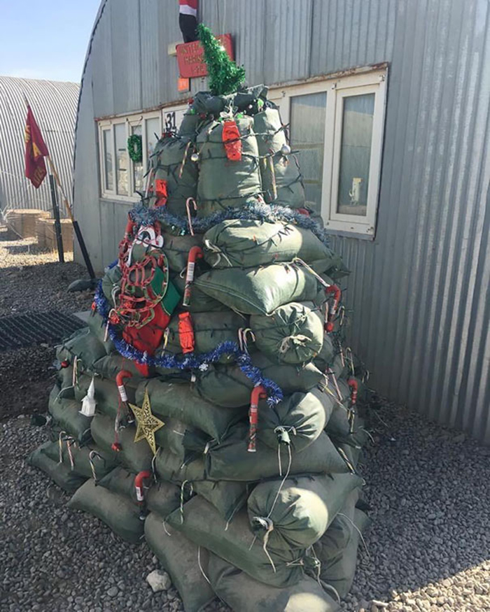 creative christmas tree ideas sandbags