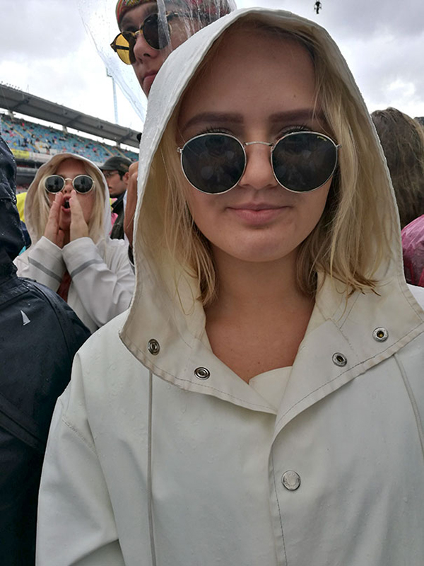 doppelgangers in coldplay concert