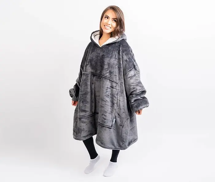 sweater-black blanket