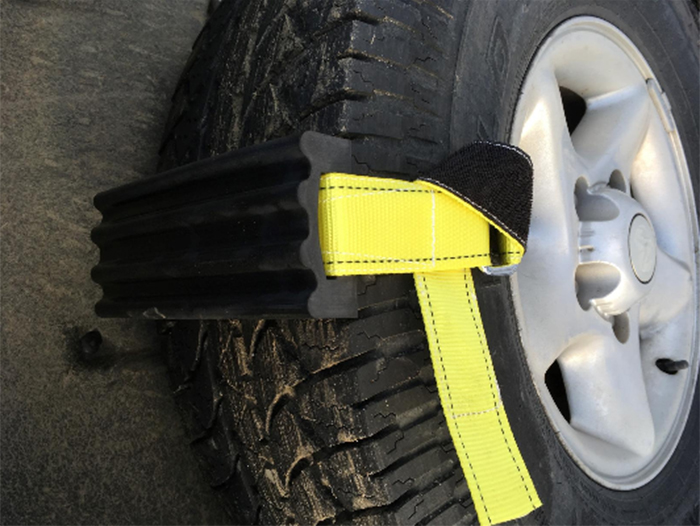 tire traction device for vehicles