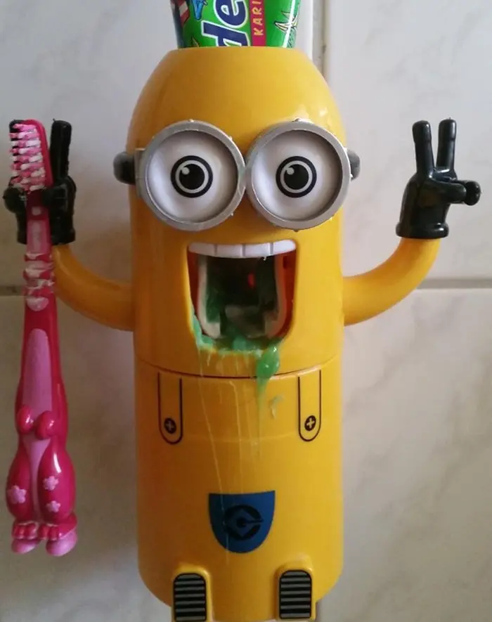 Shopping Disasters Fail Minion Toothpaste Dispenser