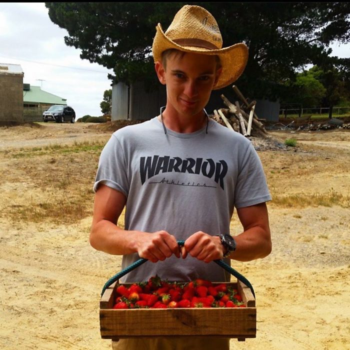 funny vegan hunters strawberries