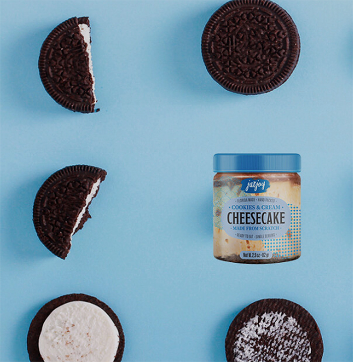 cookies and cream cake-in-a-jar
