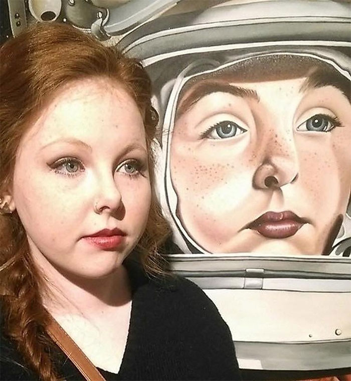 doppelgangers astronaut girl in the painting
