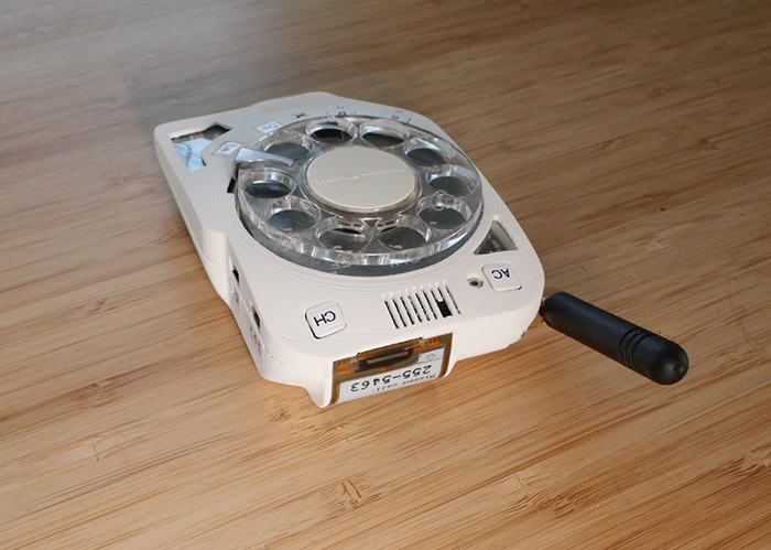 rotary cellphone with retro dial