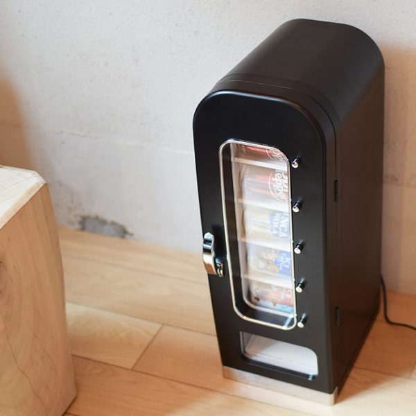 These Mini Vending Machines Are The Perfect Addition To Any Office Desk