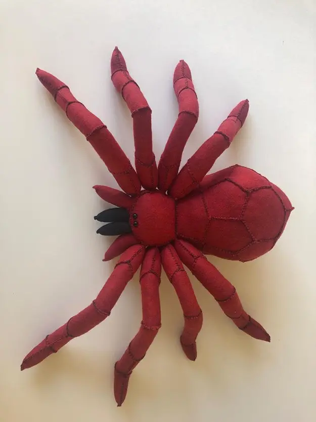 red giant crochet spider