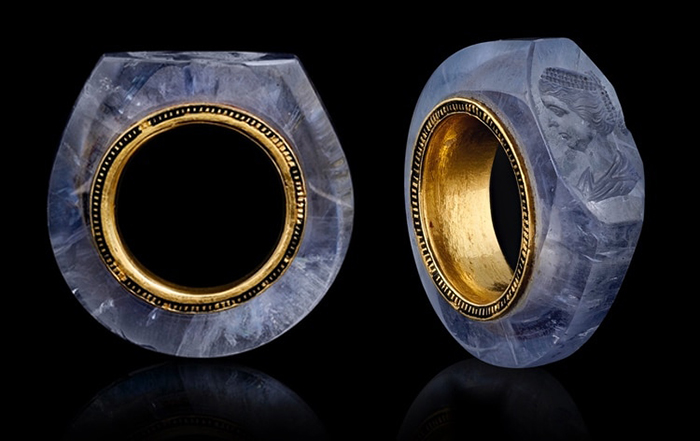 caligula sapphire ring