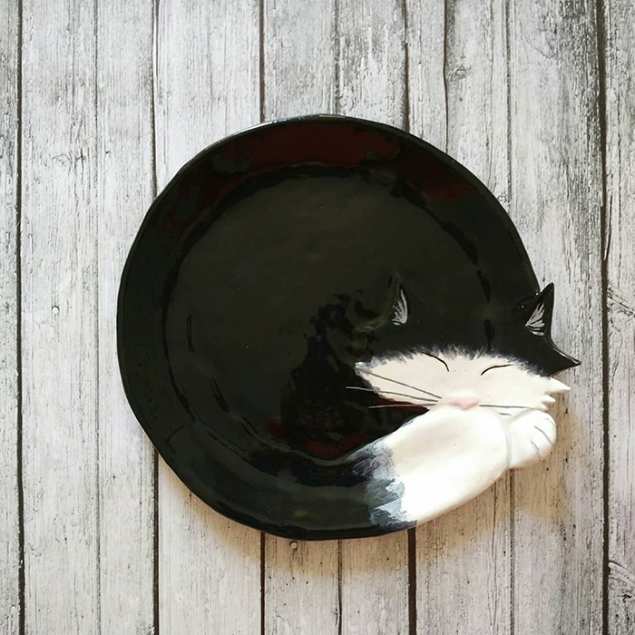 Ceramic Cat Plate Black White
