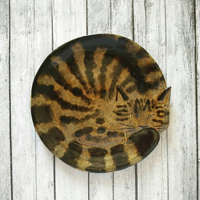 Ceramic Cat Plate Grey Brown