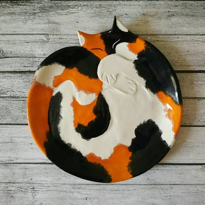 Ceramic Cat Plate White Orange Black