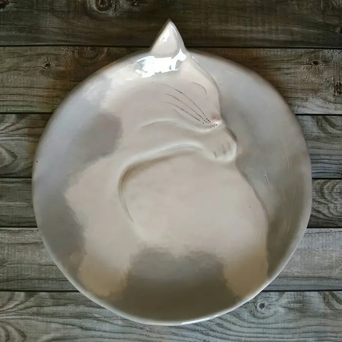 Curled Up Feline Dish Grey White