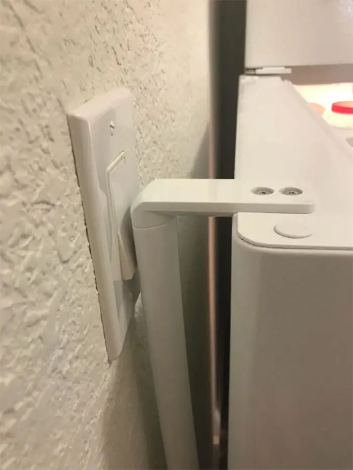 design fails refrigerator door turns off light